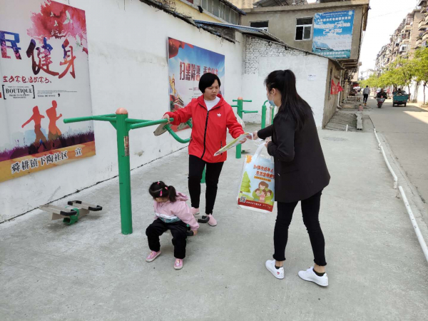 （下陶 段传婷）下陶社区开展加强未成年人思想道德建设宣传