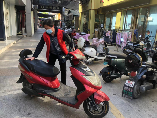 图 (1)