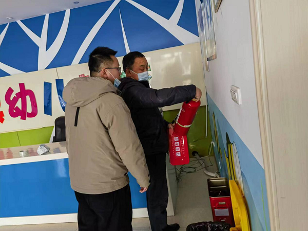 惠利社区开展校园消防安全检查