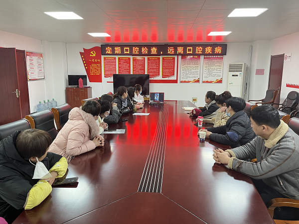 王郢社区开展“关爱口腔健康”公益宣讲活动