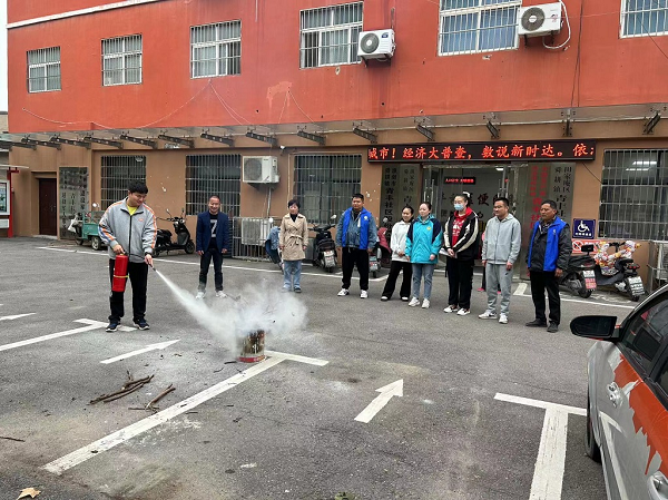 舜耕镇青丰社区新时代文明实践站开展消防演练活动