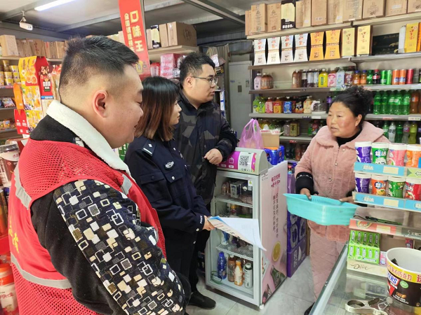 舜耕镇前锋社区联合国庆路派出所开展年前烟花爆竹大排查活动